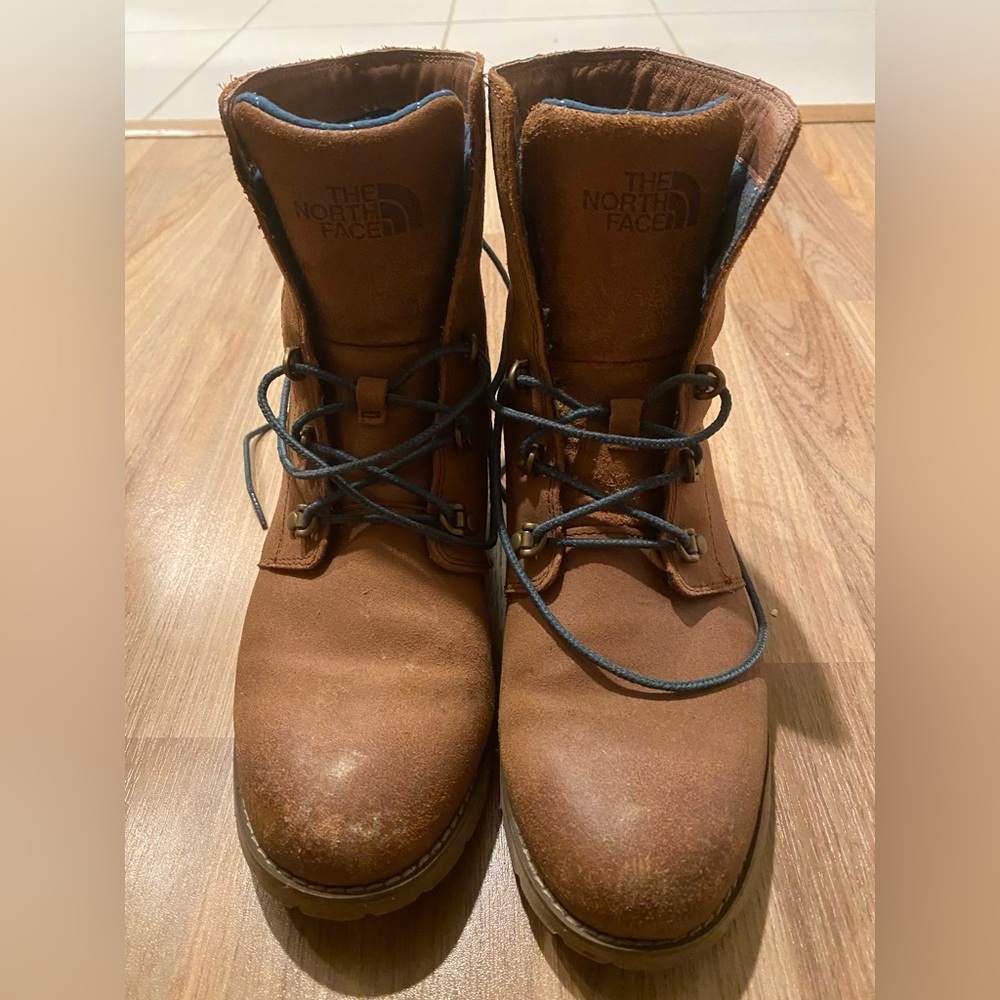 The North Face Women’s Brown Leather Hiking/Snow Boots